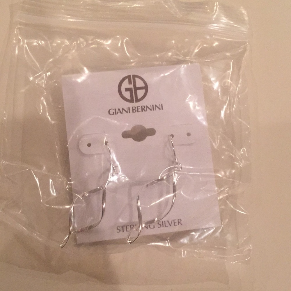 Giani Bernini sterling silver earrings never worn